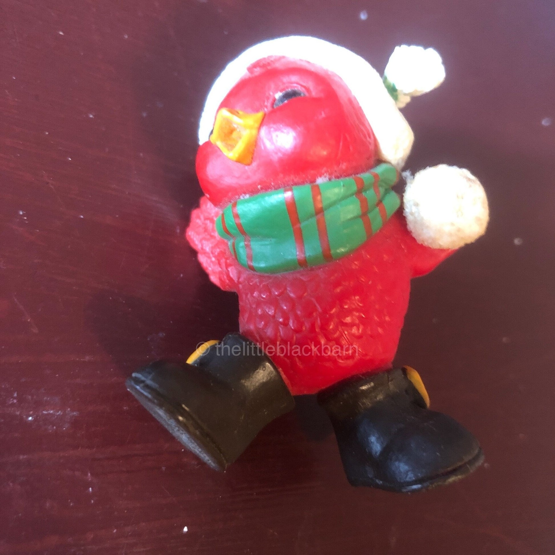 Hallmark, Redbird with Snowball, Vintage 1981, Merry Miniatures, Ornament, XHA3405*