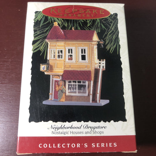 Hallmark, Nostalgic House #11, Neighborhood Drugstore, Dated 1994, Keepsake Ornament, QX5286*