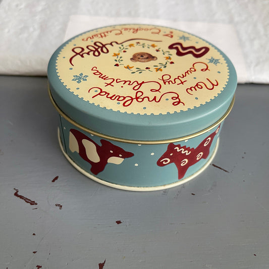 New England Country Christmas Muffy Vanderbear Miniature Cookie Cutters In Nice Tin Vintage 1995 Baking Collectible