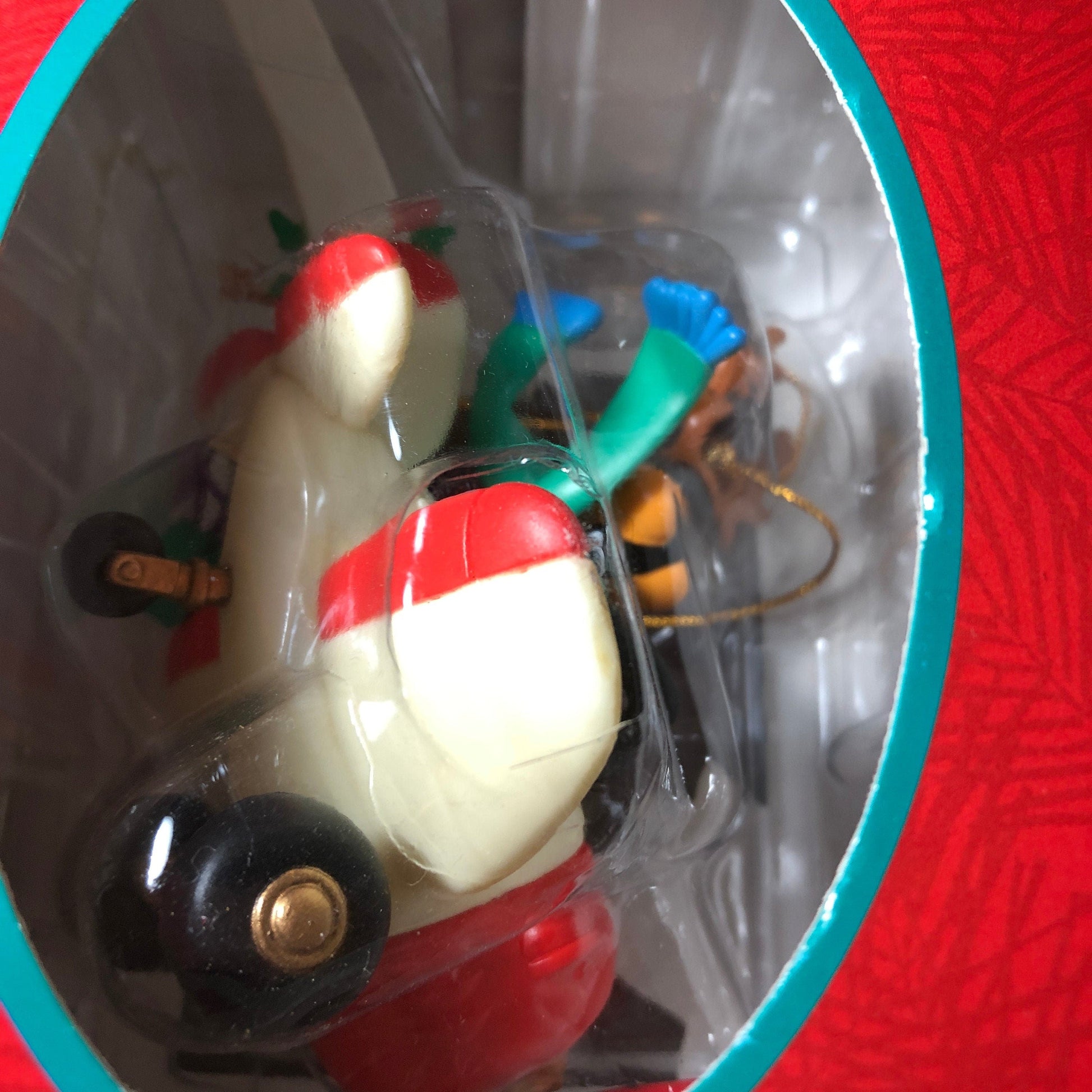 Looney Tunes, Daffy Flying Airplane, Vintage 1997 Ornament