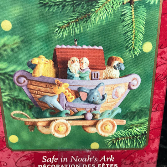 Hallmark Safe in Noah&#39;s Ark Dated 2000 Keepsake Ornaments QX8514
