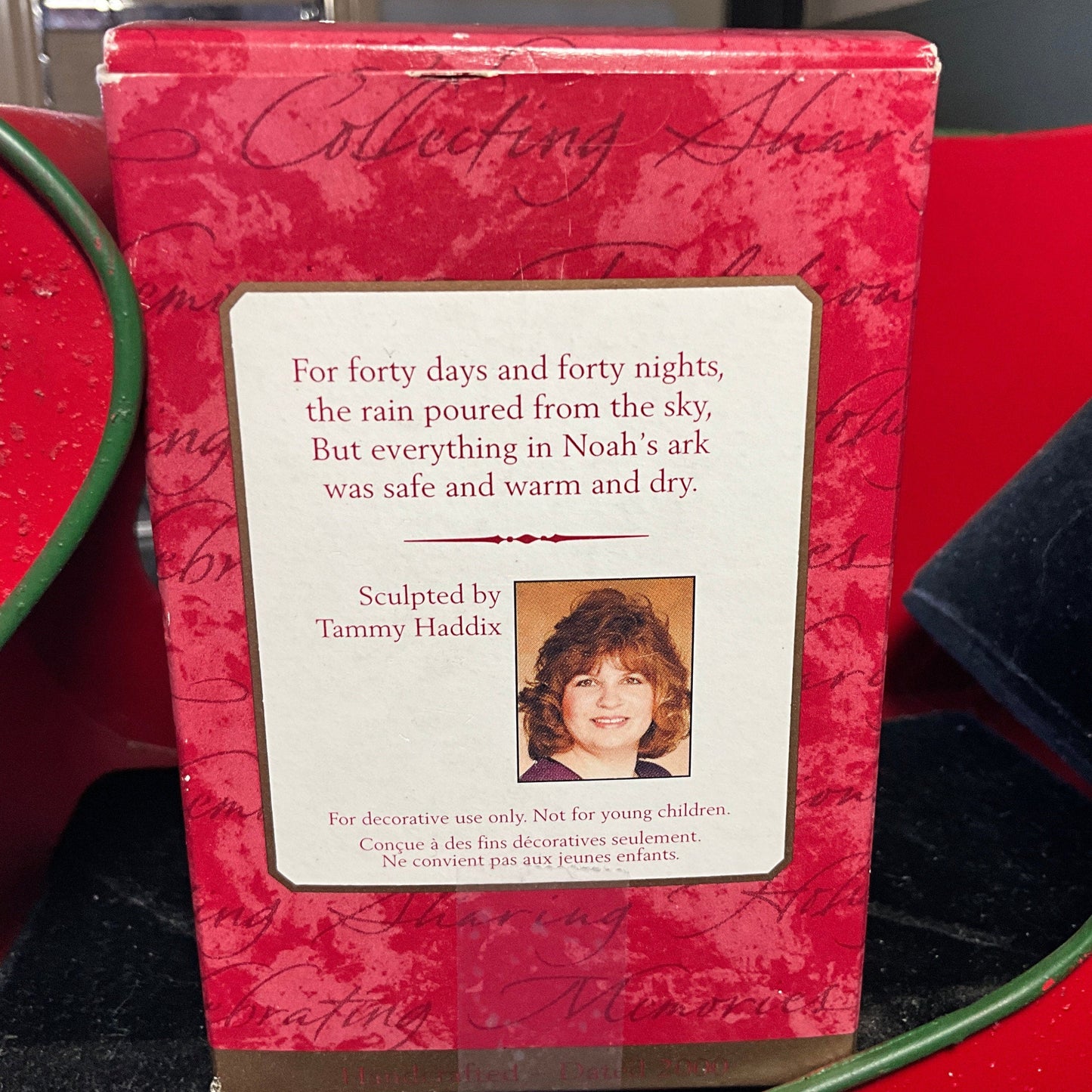 Hallmark Safe in Noah&#39;s Ark Dated 2000 Keepsake Ornaments QX8514