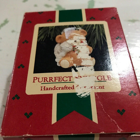 Hallmark, Puurfect Snuggle, Vintage 1988, Keepsake Ornament, QX4744*