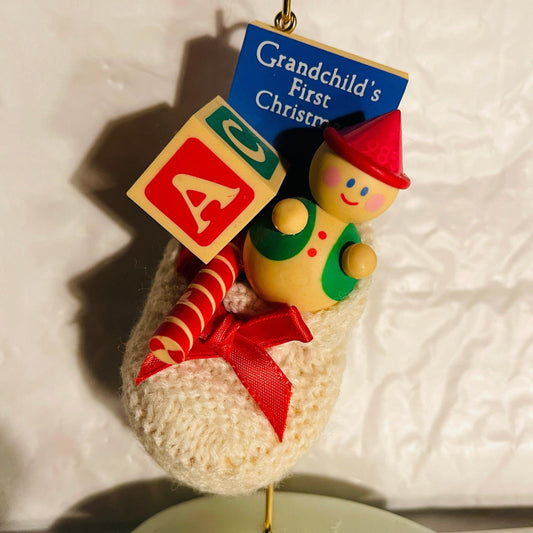 Hallmark, Grandchild&#39;s First Christmas, Vintage 1985, Keepsake Ornament, QX4955*