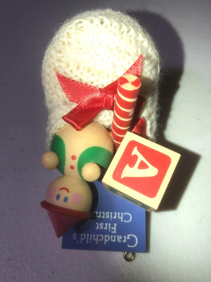 Hallmark, Grandchild&#39;s First Christmas, Vintage 1985, Keepsake Ornament, QX4955*