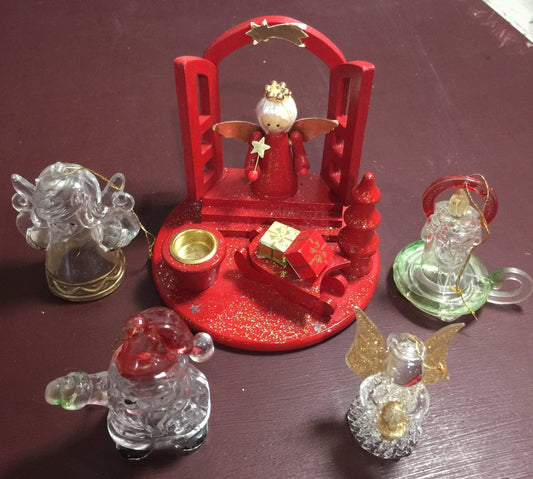 Make your own Christmas wreath embellishment/ornament set put these on a wreath to make a great decoration yourself!