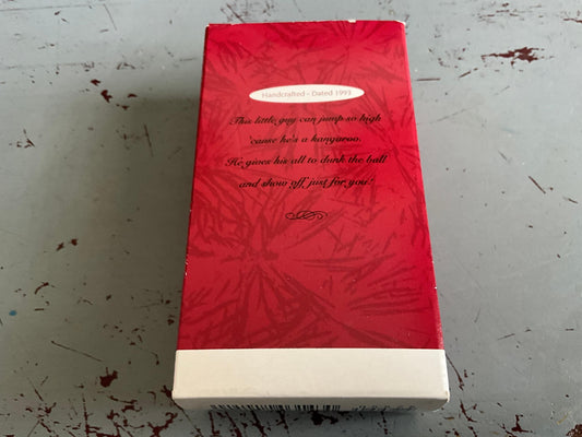 Hallmark Dunkin&#39; Roo Keepsake Ornament QX557-5