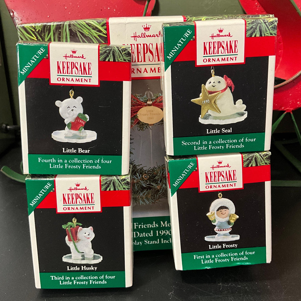 Hallmark Frosty Friends Memory Wreath XPR9724 Keepsake Ornament with miniature ornaments see pictures and variations*