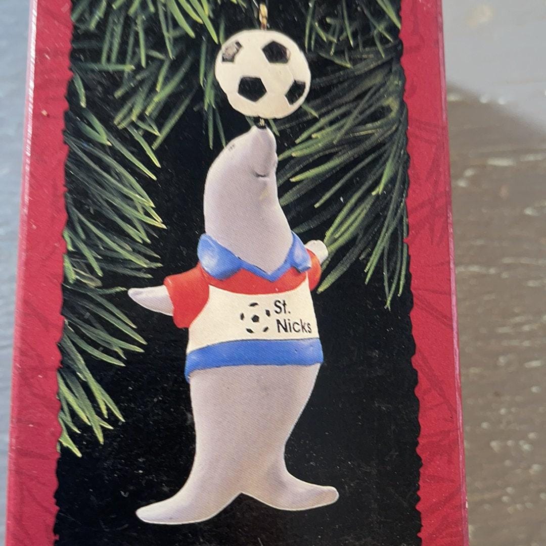 Hallmark, Perfect Balance - ball spins!, Dated 1995, Keepsake Ornament, QX5927