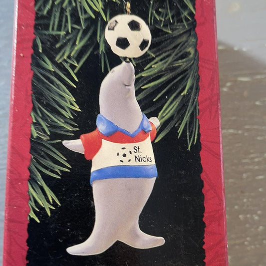 Hallmark, Perfect Balance - ball spins!, Dated 1995, Keepsake Ornament, QX5927