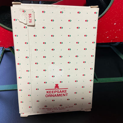 Hallmark Cards choice Keepsake Ornaments see pictures and variations*