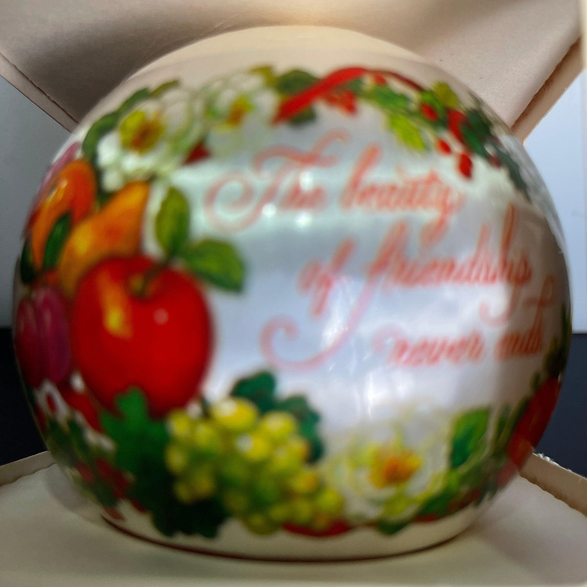 Hallmark Friendship Dated 1981 Christmas Satin Ball Ornament QX7042